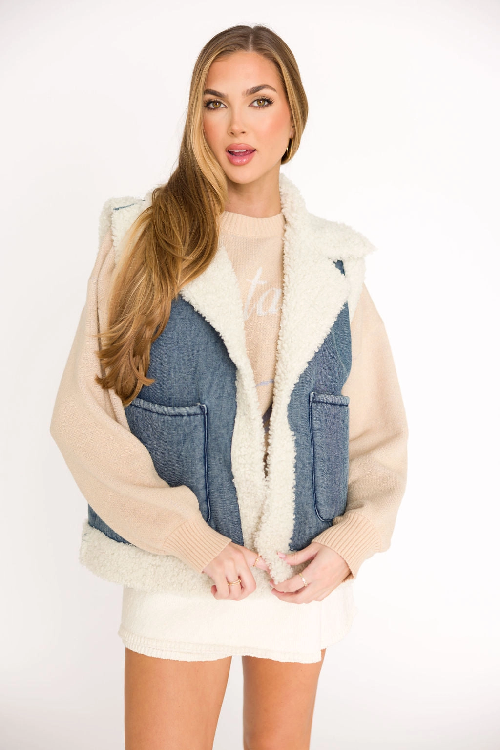 Lake Tahoe Ski Graphic Oversized Sweater in Beige