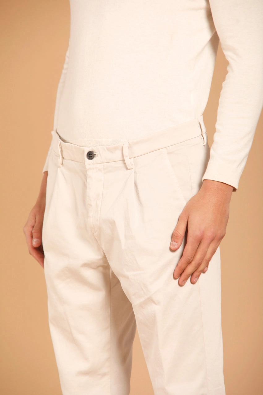 Osaka 1 Pinces men's chino pants in cotton stretch carrot fit