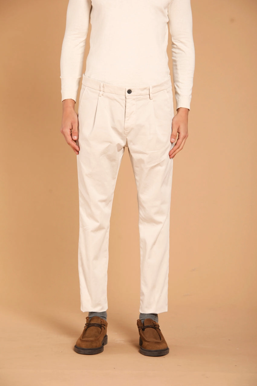 Osaka 1 Pinces men's chino pants in cotton stretch carrot fit