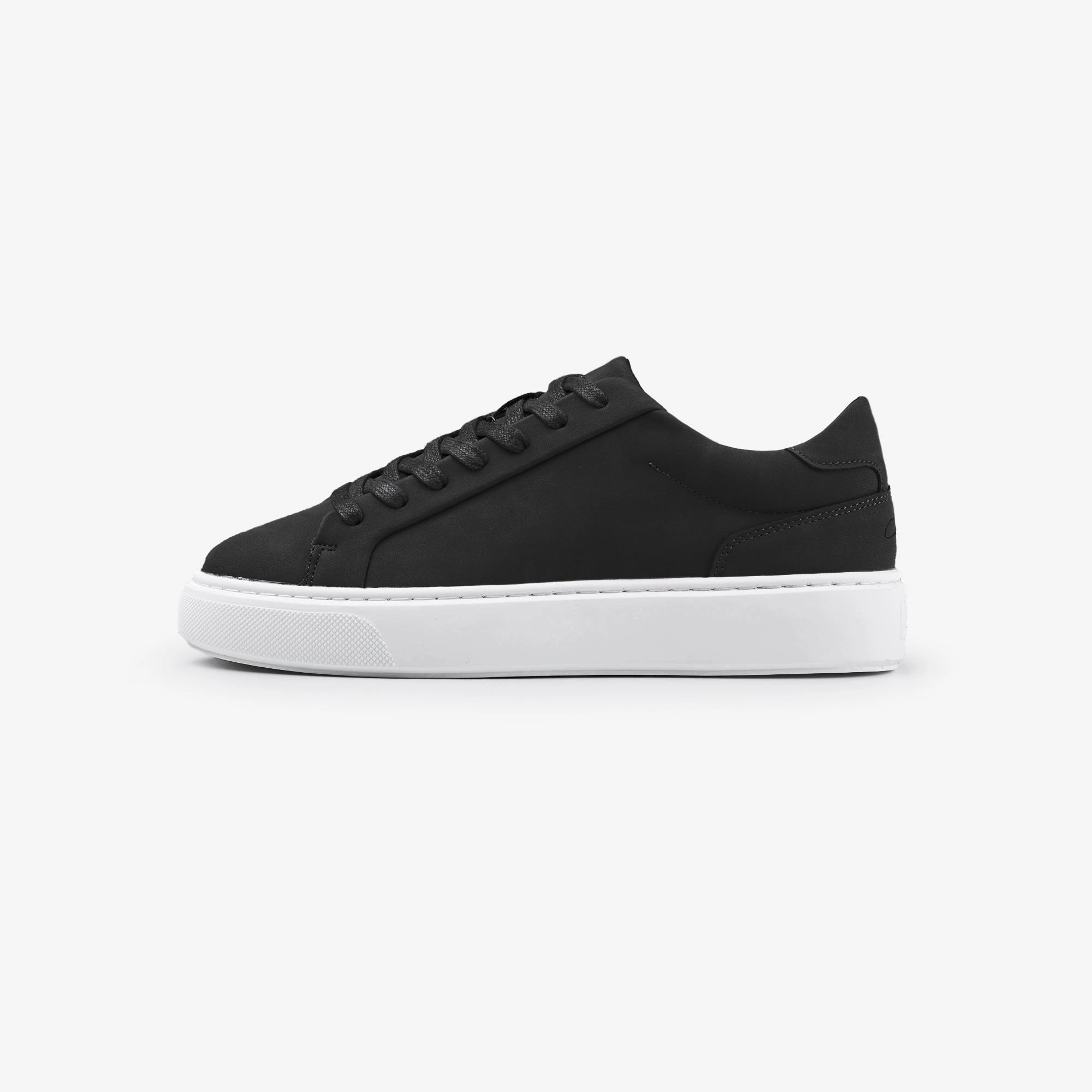 Premium Classic Trainer | Black