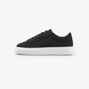 Premium Classic Trainer | Black