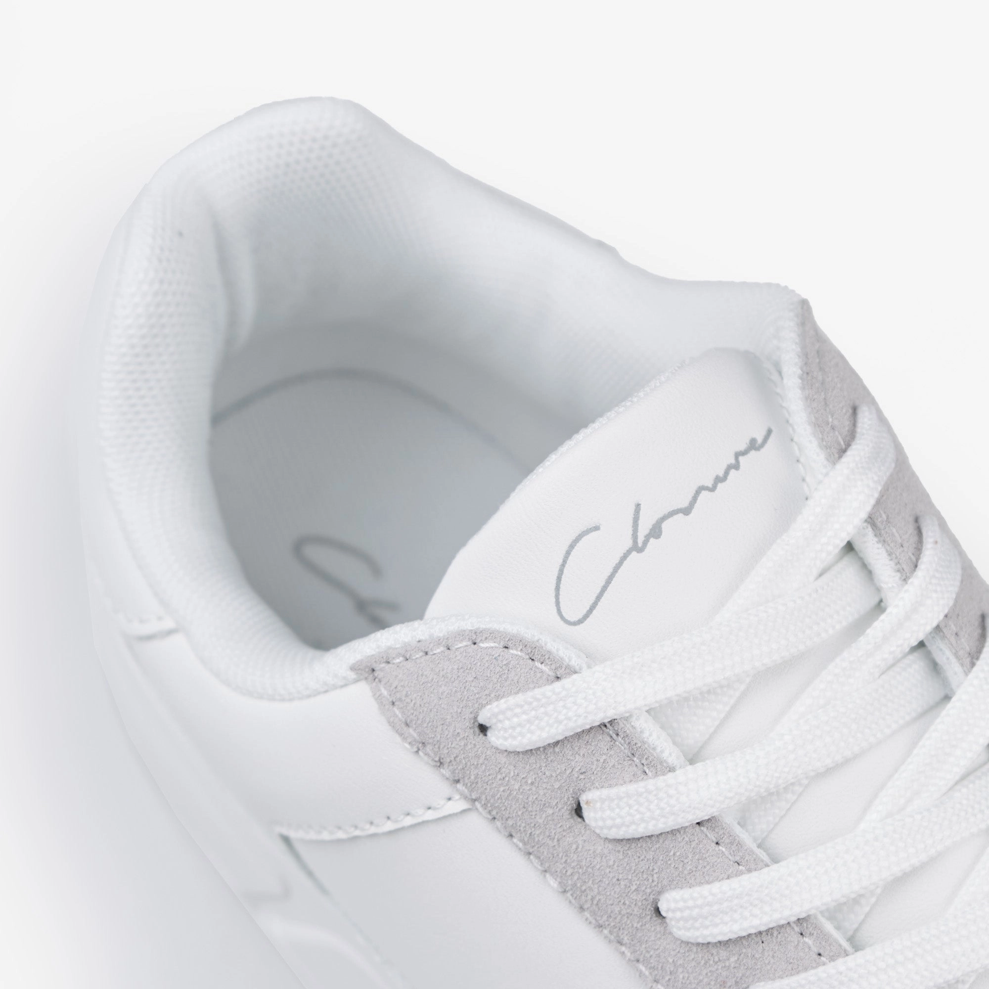 Premium LTHR Runner | White