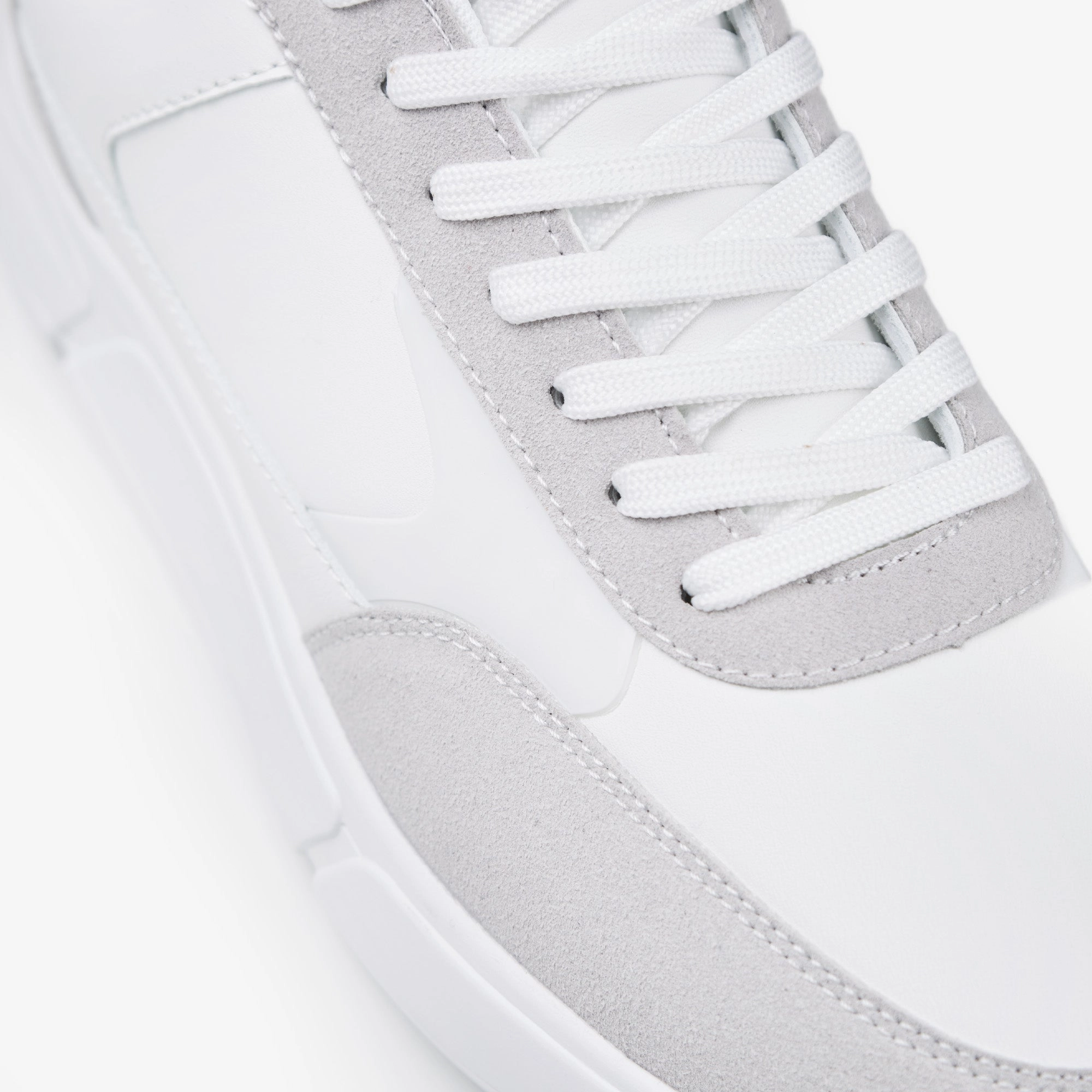 Premium LTHR Runner | White