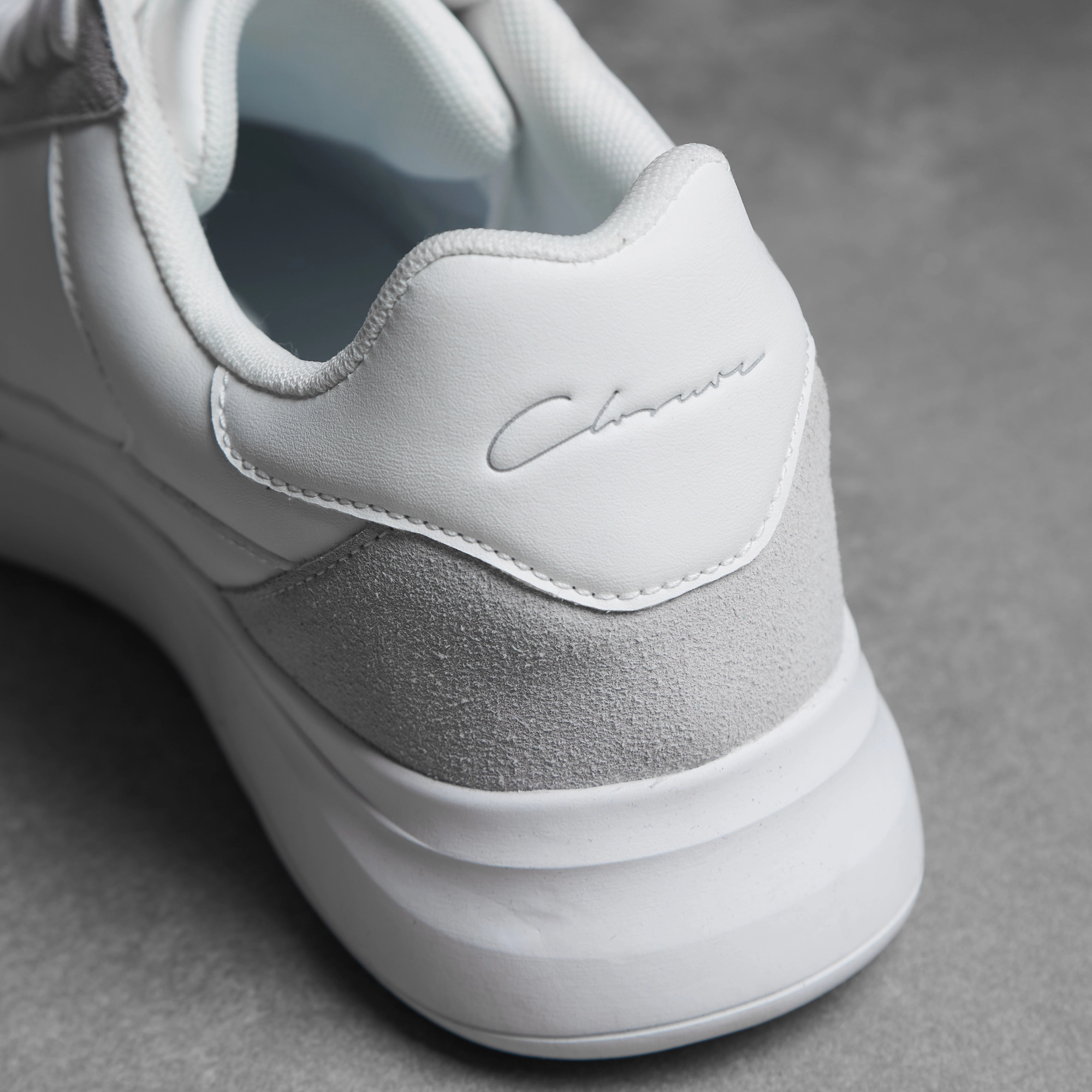 Premium LTHR Runner | White
