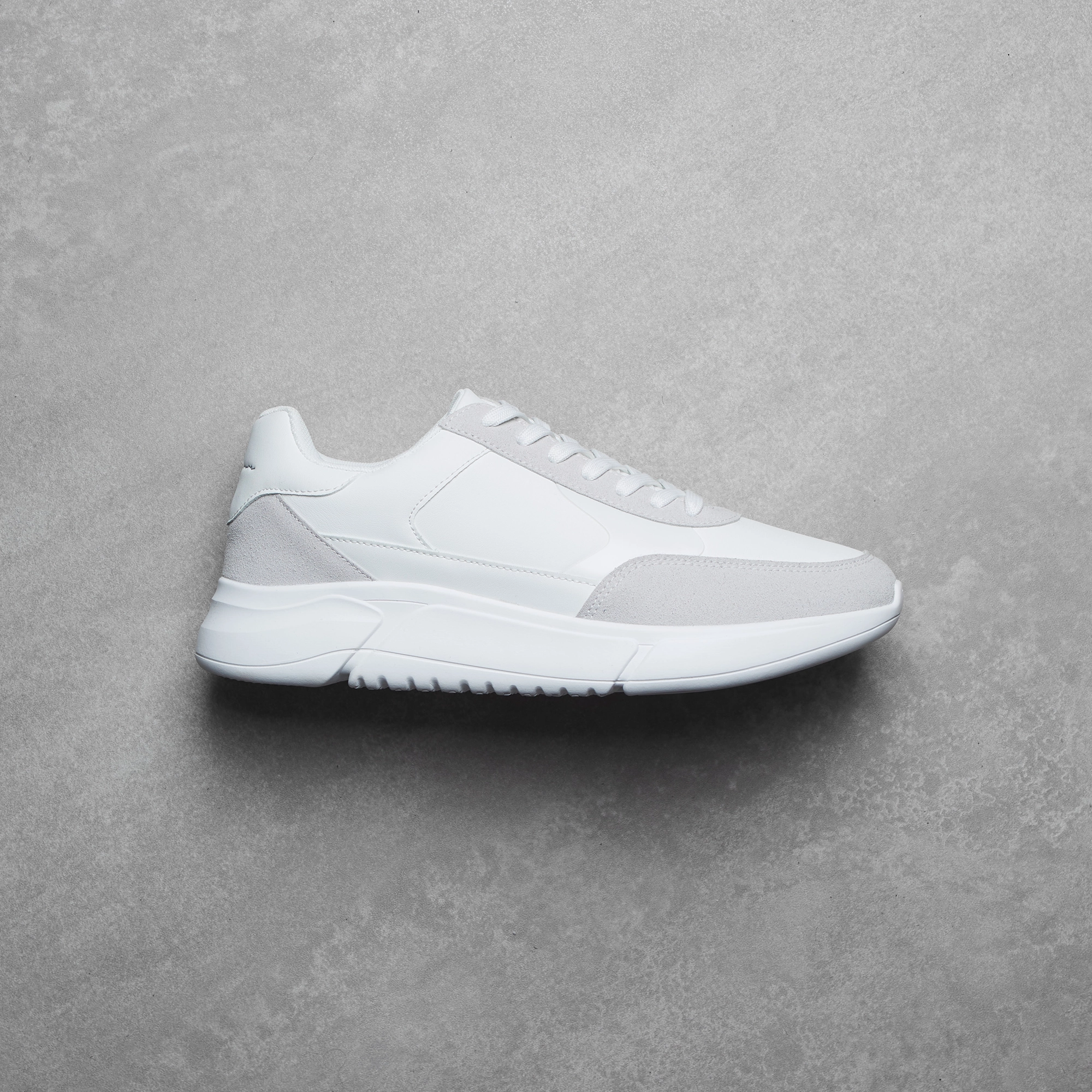 Premium LTHR Runner | White