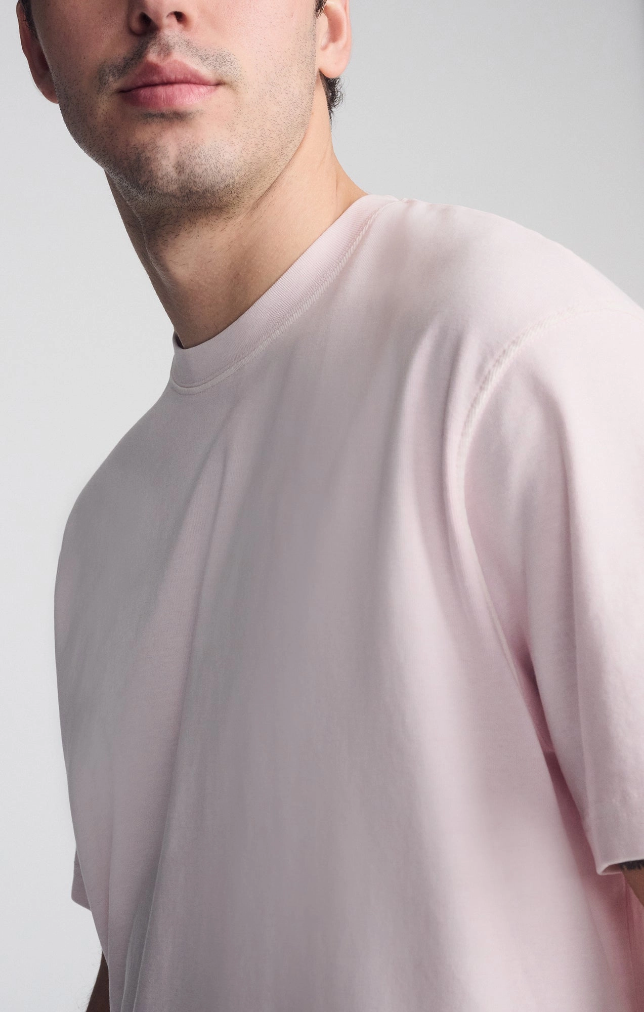 SHORT SLEEVE CREW NECK T-SHIRT IN SHRINKING VIOLET