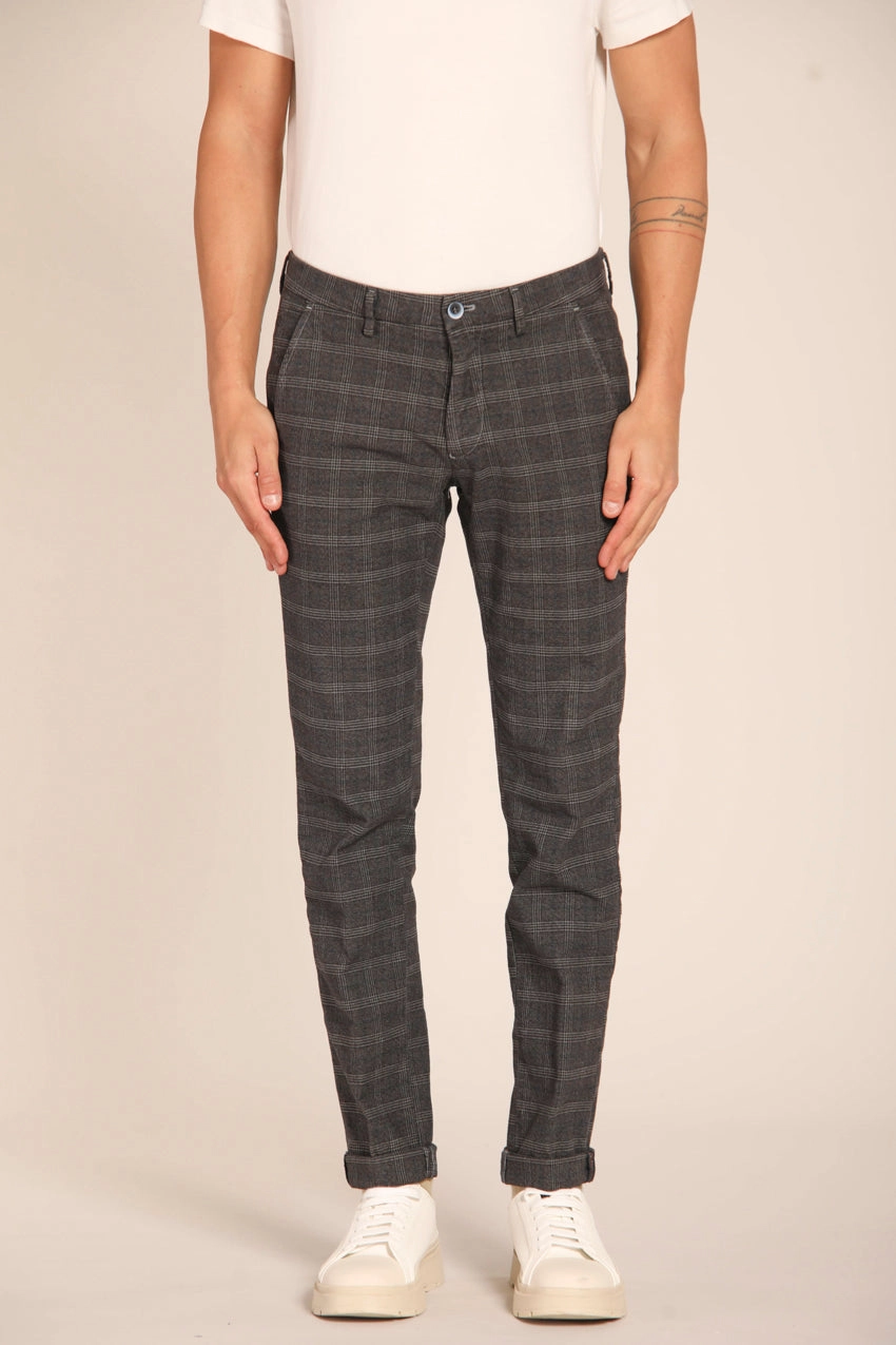 Torino men's chino pants in cotton stretch with motif galles slim fit