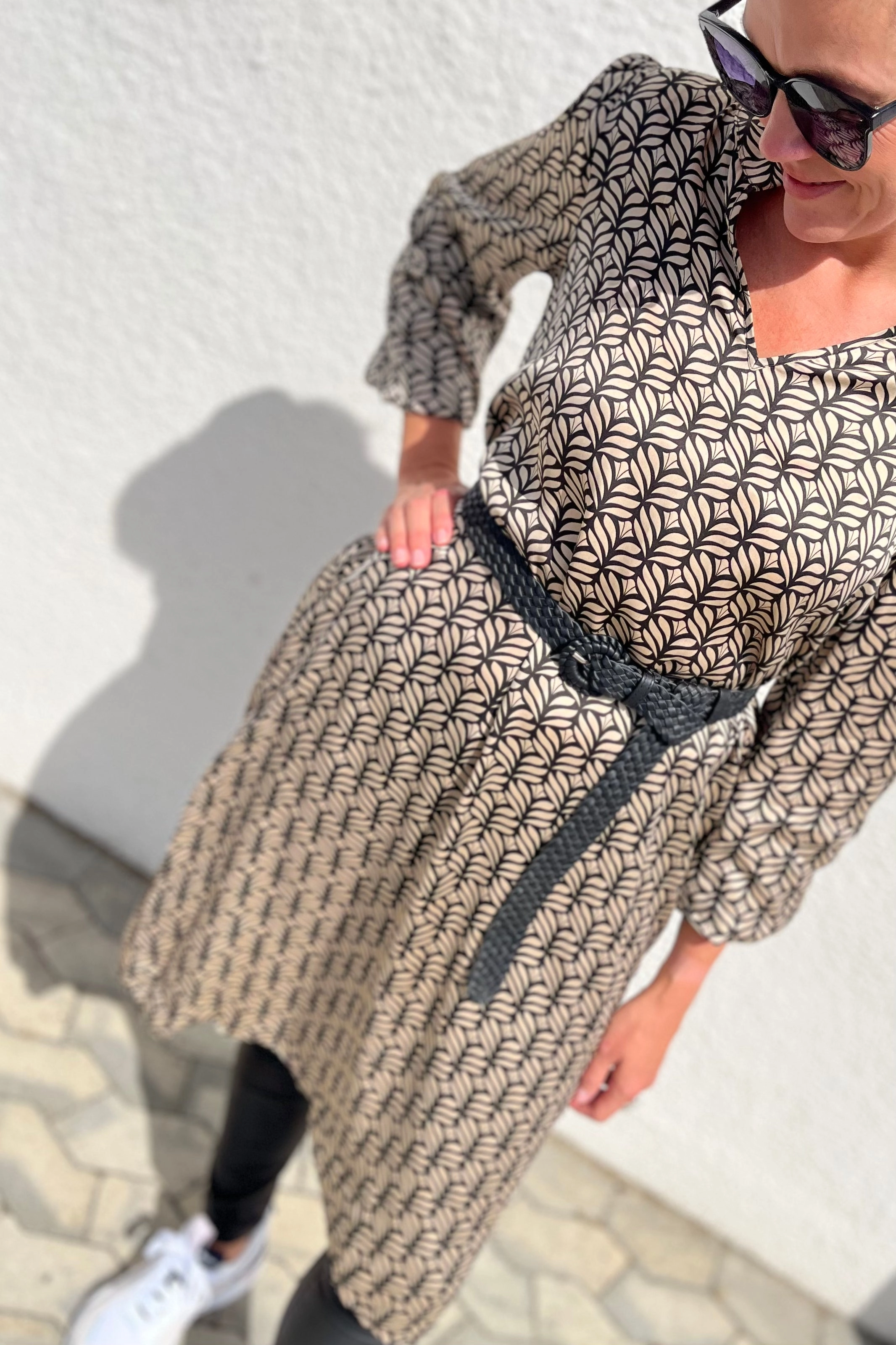 Willows Dress | Sand // Black | Kjole fra French Laundry